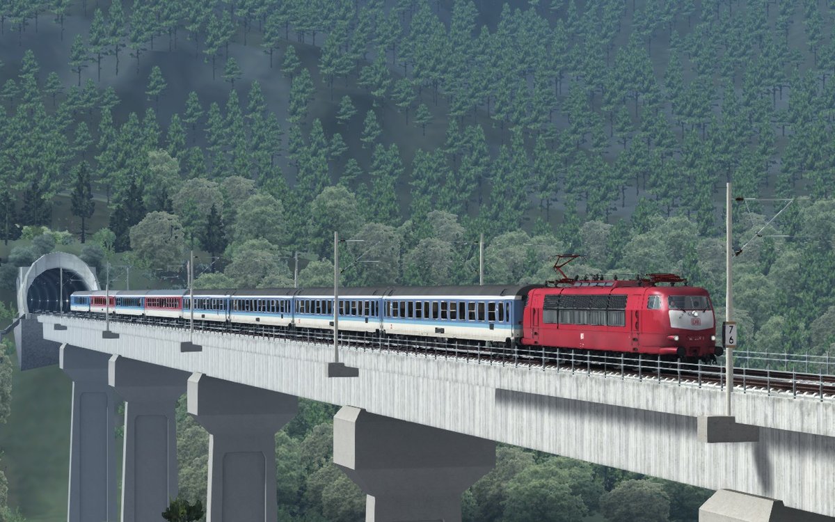 IR 4219 nach Altenburg auf der SFS mit einer BR 103 Orien Rot